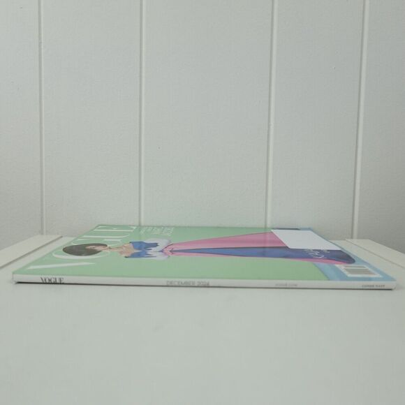 Vogue Magazine December 2024 Kaia Gerber - Picture 6 of 6